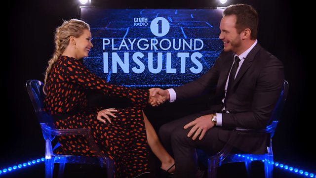 Jennifer vs Chris en el reto Playground Insults.